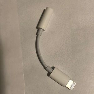 Apple headphones adapter